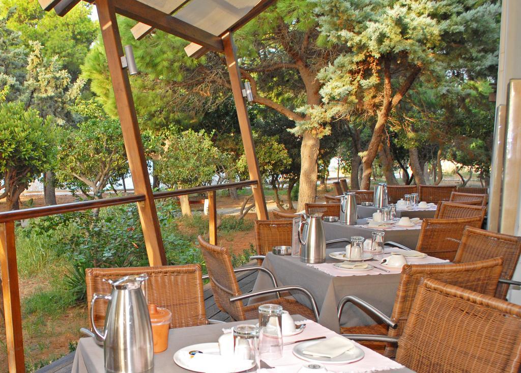 Karystion Hotel 2*